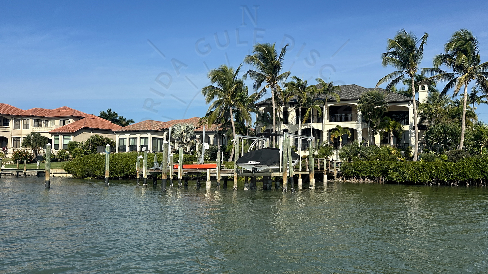 Lyons Bay, Housing, Florida Gulf Discovery LLC